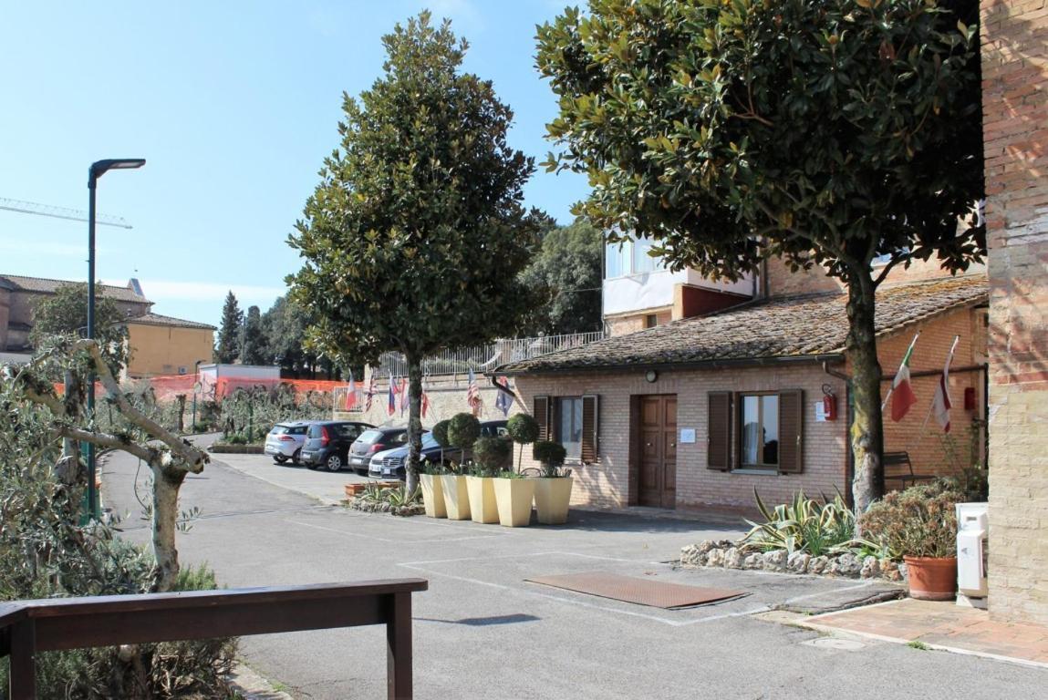 Hotel Porta Romana Siena Exterior foto